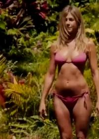 Jennifer Aniston Showing Hard Nipples In A Bikini
