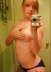 Nude Girl Selfies